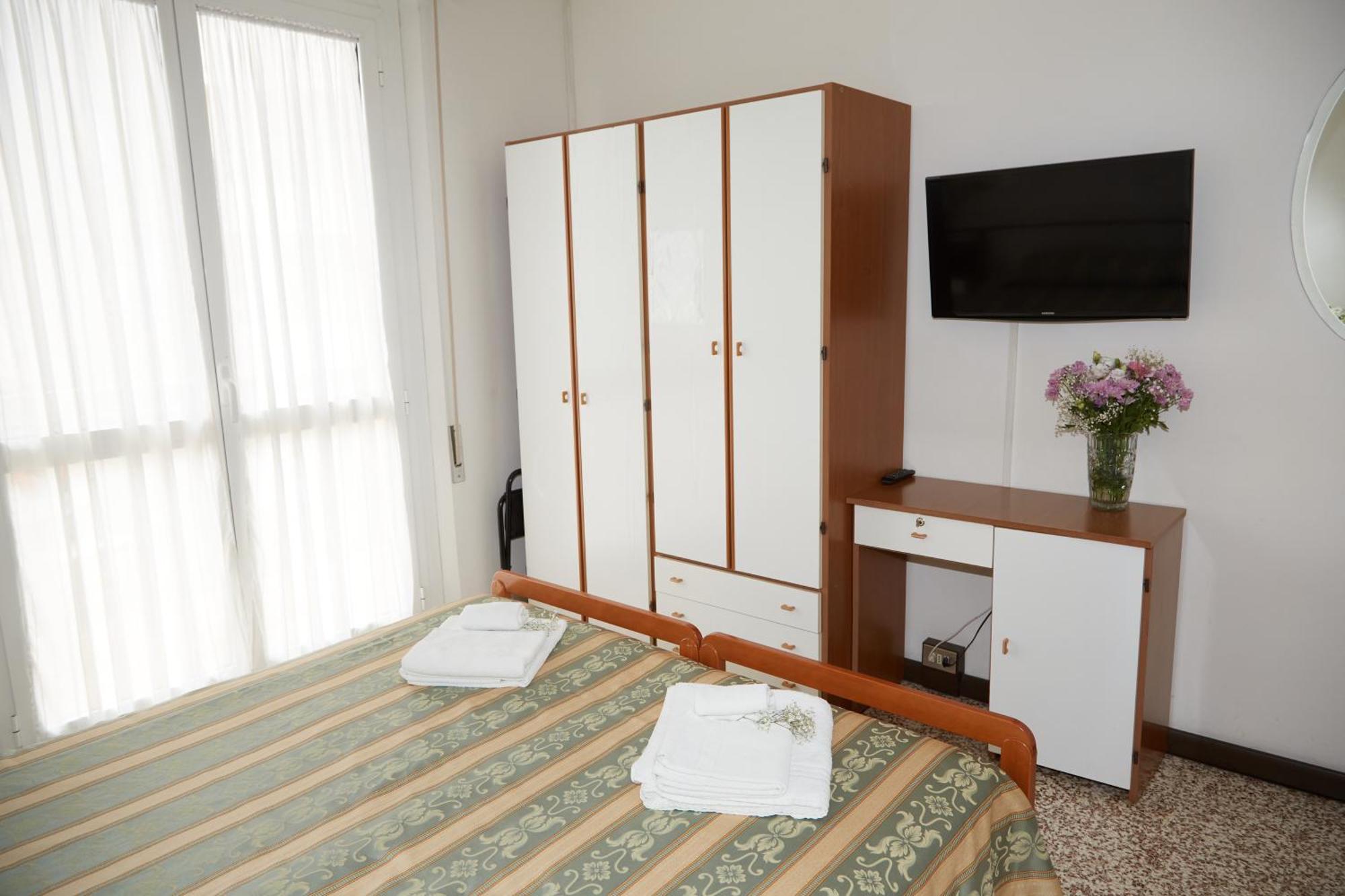Hotel Italiacervia Cervia Exterior foto