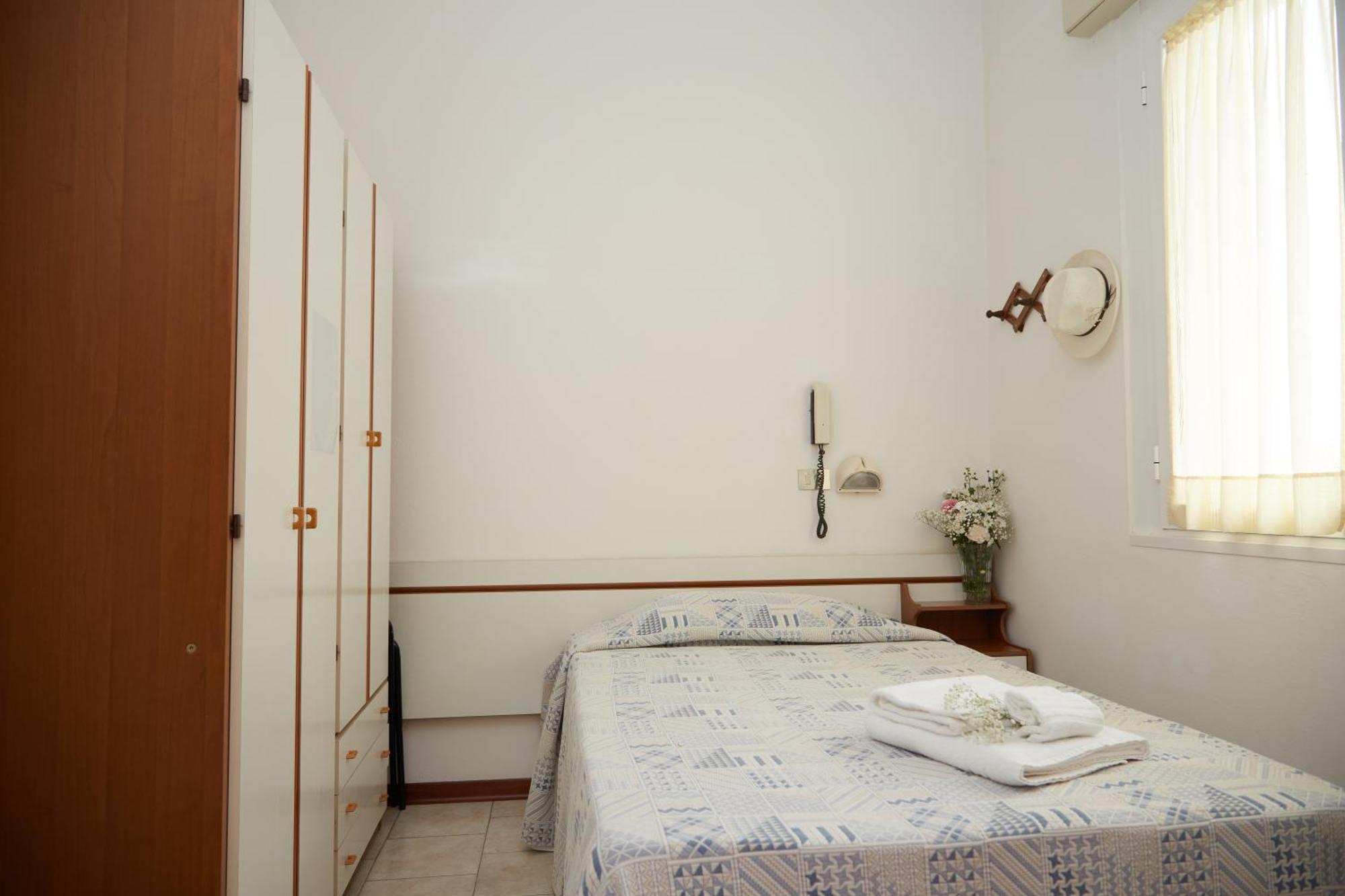 Hotel Italiacervia Cervia Exterior foto