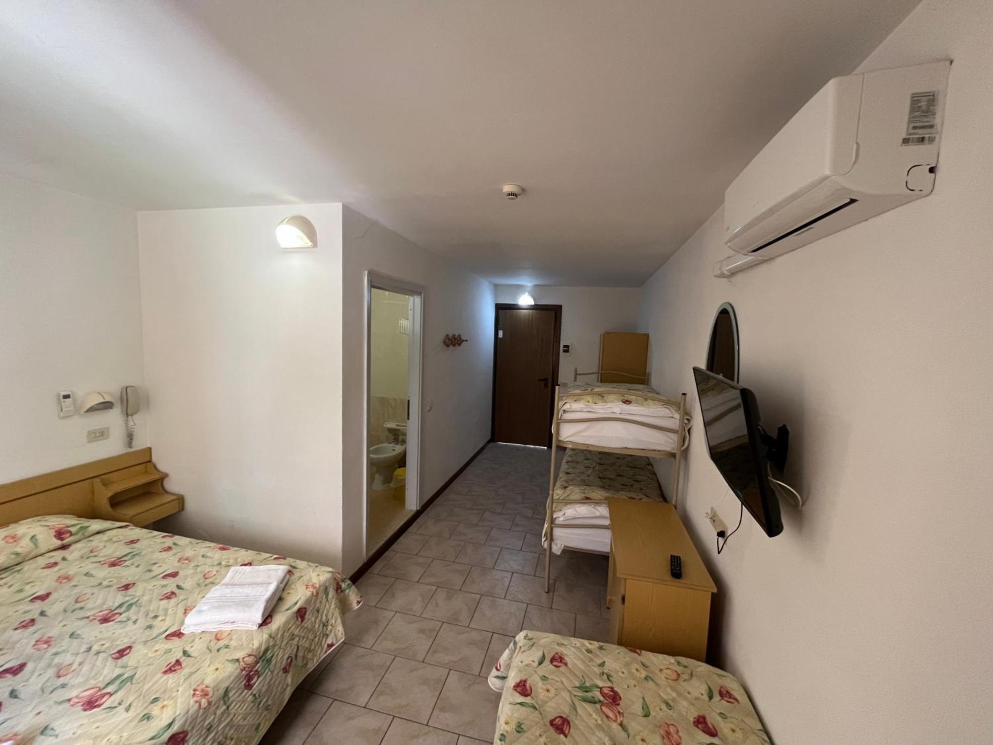 Hotel Italiacervia Cervia Exterior foto